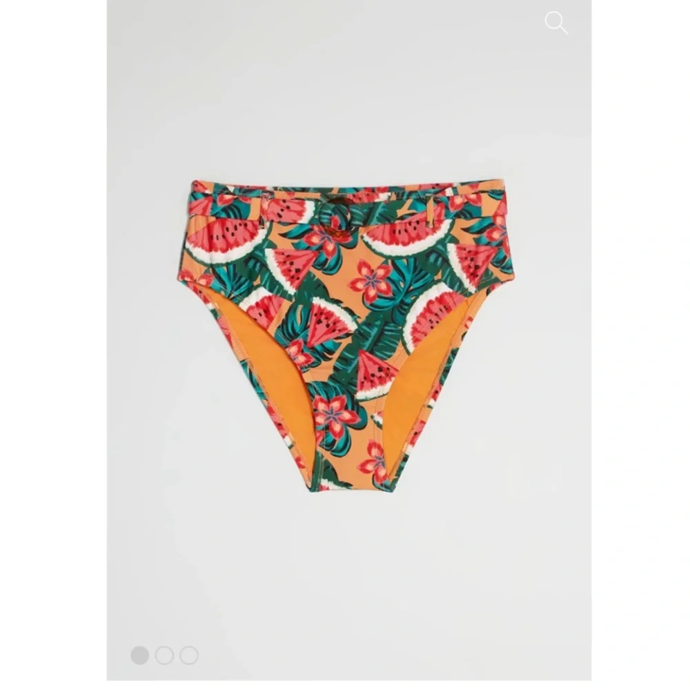 NWOT ModCloth Boardwalk‎ Bliss Crop Bikini Top
